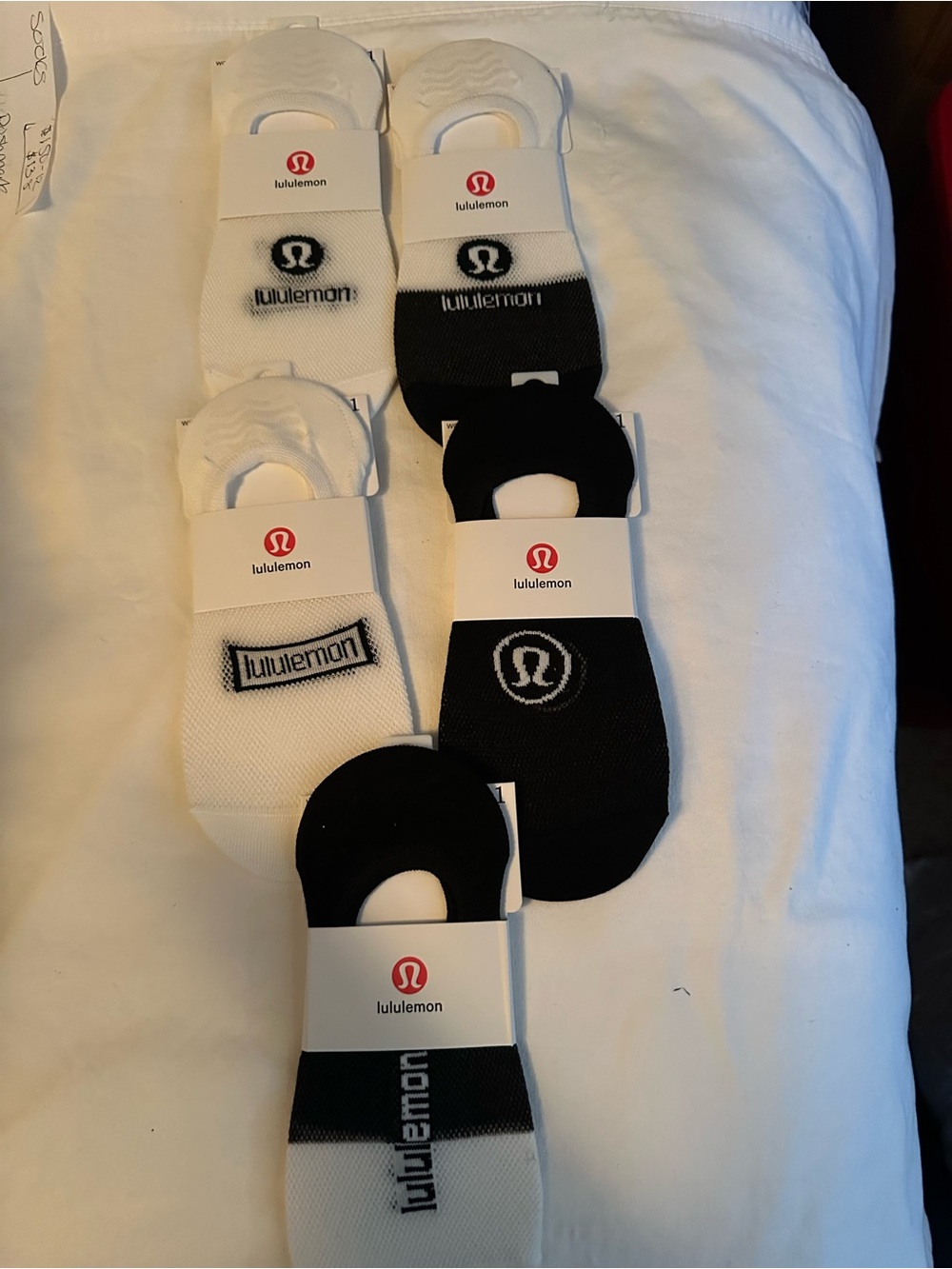 Lululemon No-Show Socks - Black & White (5 Pack)